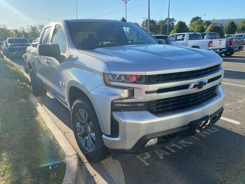Used 2021 Chevrolet Silverado 1500 RST image 3