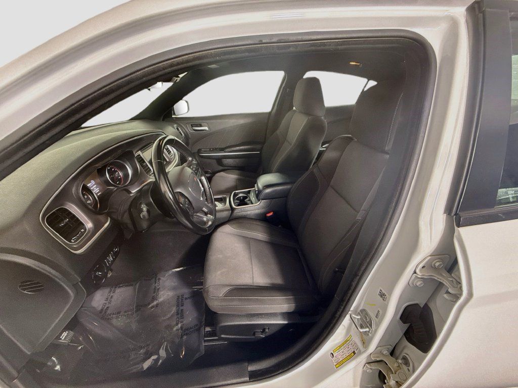 Used 2022 Dodge Charger SXT RWD image 19