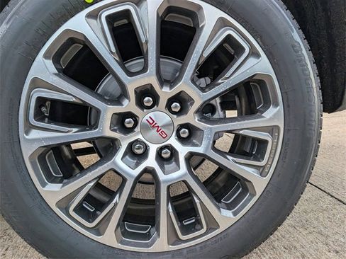 New 2026 GMC Yukon Denali w/ Sun & Power Step Package image 6