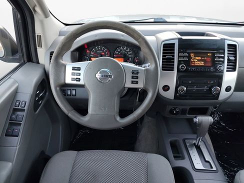 Used 2014 Nissan Frontier SV image 18