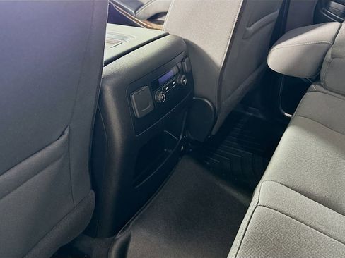 Used 2019 Chevrolet Tahoe LS AWD/4WD image 21