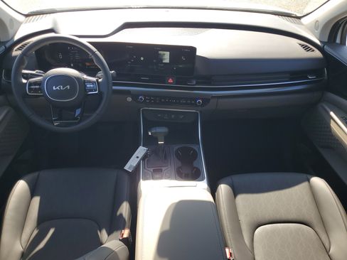 New 2026 Kia Carnival FWD image 30