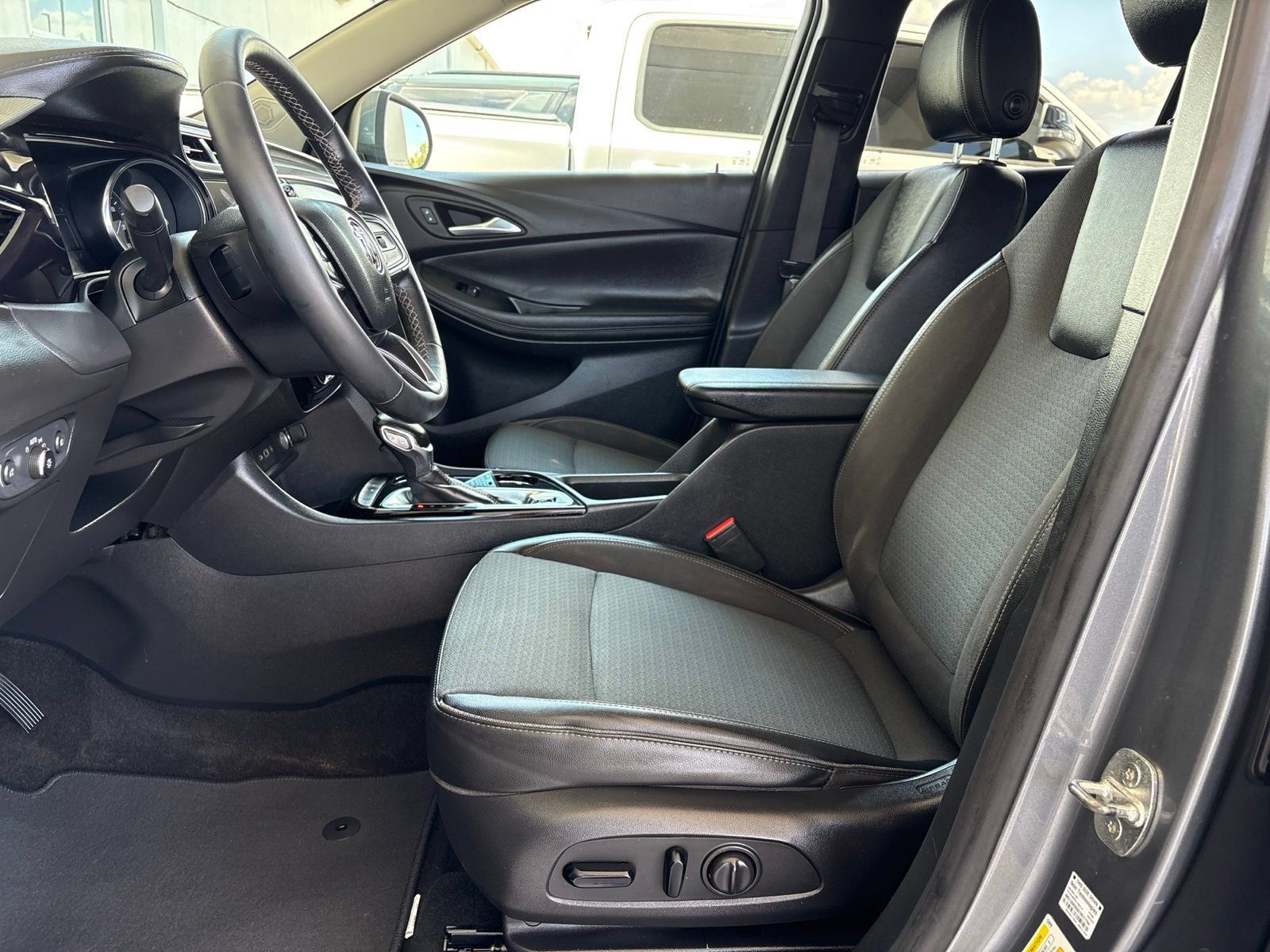 Used 2022 Buick Encore GX Select FWD image 13
