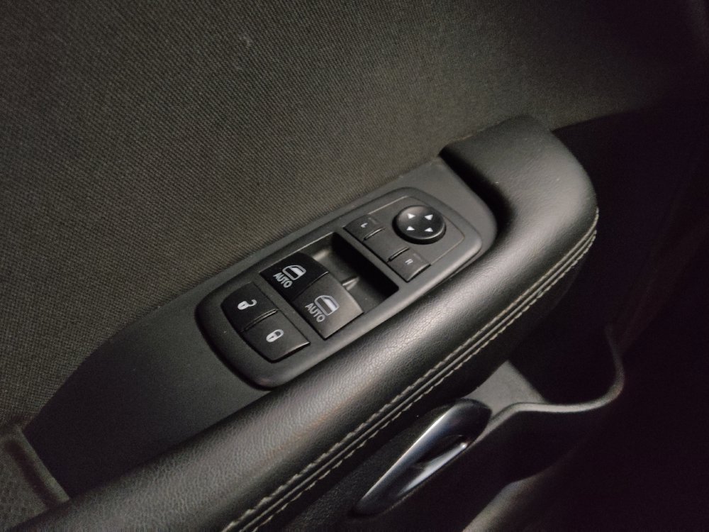 Used 2019 Dodge Challenger SXT RWD image 27