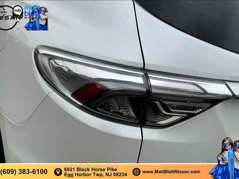 Used 2023 Buick Enclave Avenir AWD/4WD image 29