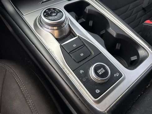 Used 2020 Ford Explorer XLT AWD/4WD image 33