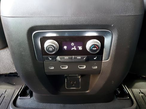 Used 2023 GMC Yukon Denali Ultimate image 21