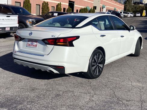 Used 2022 Nissan Altima 2.5 SV w/ SV Premium Package image 21