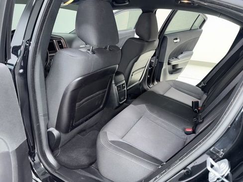 Used 2019 Dodge Charger SXT RWD image 23