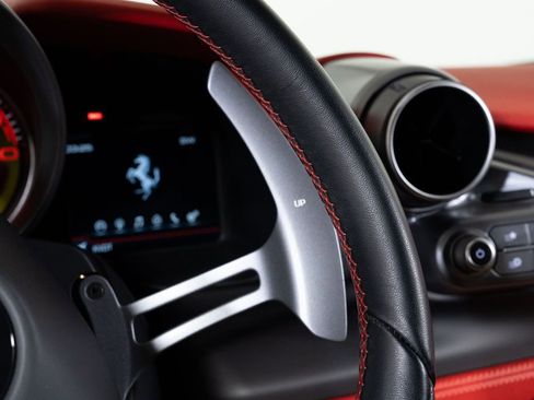 Used 2021 Ferrari F8 Tributo image 28