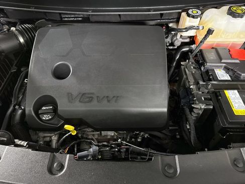 Used 2023 Chevrolet Traverse RS AWD/4WD image 34