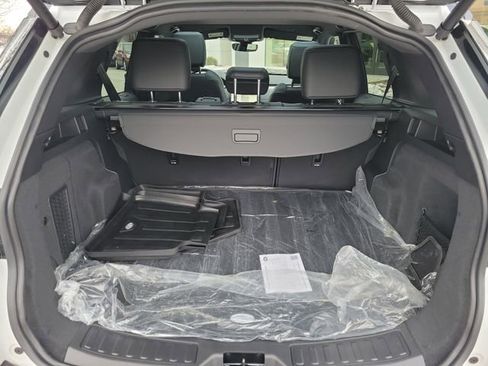 Used 2025 Land Rover Discovery Sport Dynamic SE AWD/4WD image 12