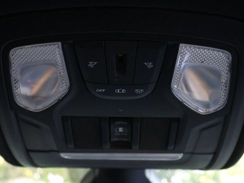 Used 2021 RAM 1500 Big Horn AWD/4WD image 26