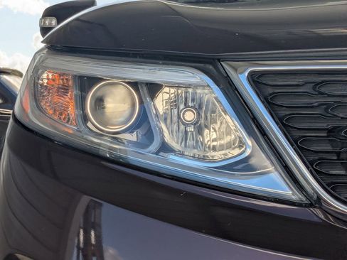 Used 2014 Kia Sorento LX image 12