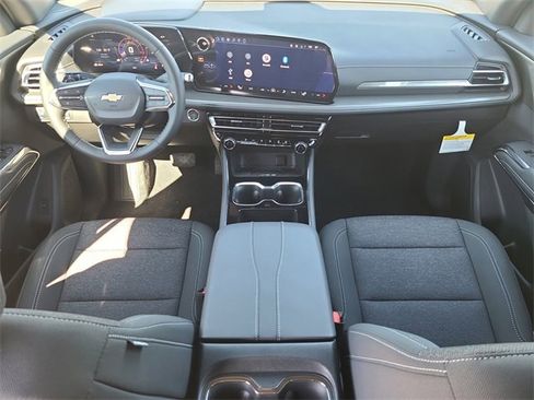 New 2026 Chevrolet Traverse LT image 17