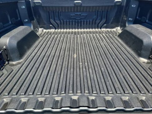 Used 2025 Chevrolet Silverado 1500 Custom RWD image 9