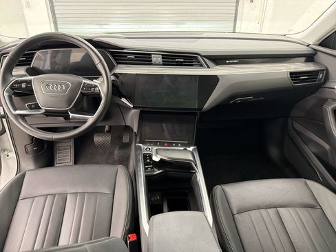 Used 2024 Audi Q8 e-tron Premium Plus w/ Premium Plus Package AWD/4WD image 14