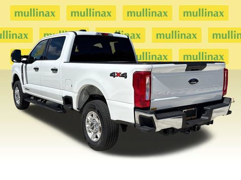 Certified 2025 Ford F250 XLT AWD/4WD image 8