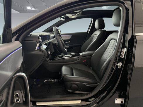 Used 2022 Mercedes-Benz A 220 image 5