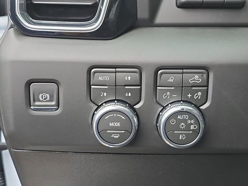 New 2026 GMC Sierra 2500 Denali w/ Denali Reserve Package AWD/4WD image 18