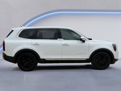 Used 2022 Kia Telluride LX AWD/4WD image 8