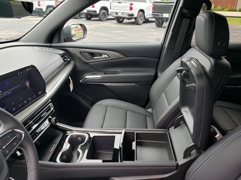 New 2026 Chevrolet Traverse LT FWD image 28