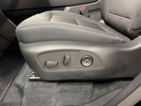 New 2026 Chevrolet Traverse LT w/ Sun and Wheel Package image 13