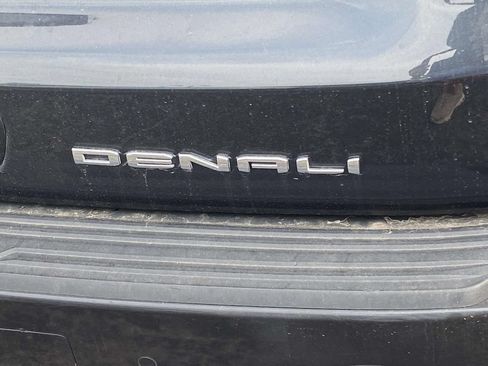 Used 2022 GMC Yukon XL Denali w/ Denali Ultimate Package AWD/4WD image 10