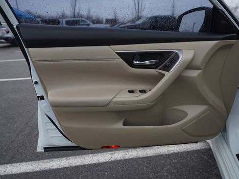 Used 2015 Nissan Altima 2.5 SL w/ Technology Package image 14