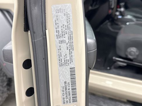 Used 2022 Jeep Wrangler Rubicon w/ LED Lighting Group image 11