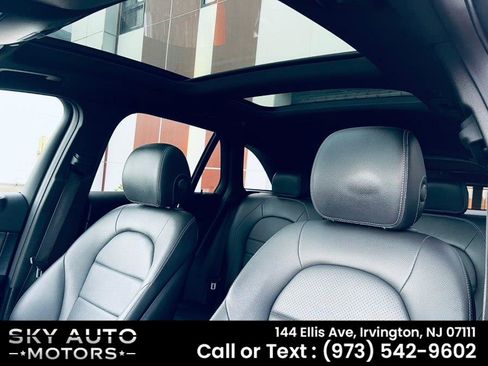 Used 2021 Mercedes-Benz GLC 300 4MATIC image 17