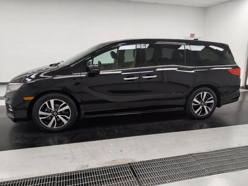 Used 2018 Honda Odyssey Elite image 2