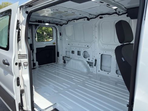 New 2025 Ford Transit 250 Low Roof RWD image 20