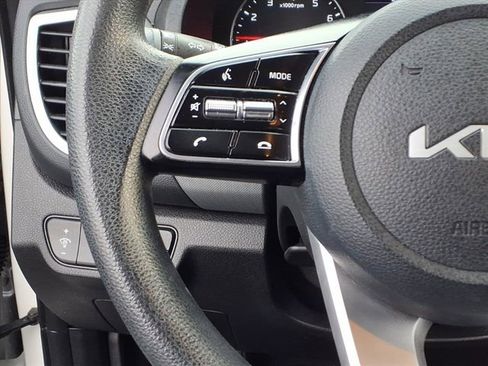 Used 2022 Kia Seltos LX image 18