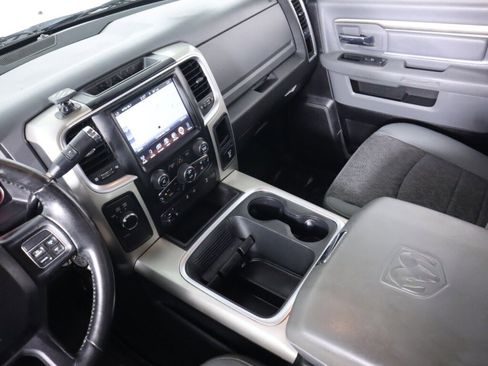 Used 2017 RAM 2500 SLT w/ Luxury Group AWD/4WD image 31