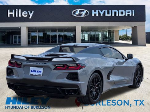 Used 2024 Chevrolet Corvette Stingray Preferred Conv w/ Z51 Performance Package RWD image 4