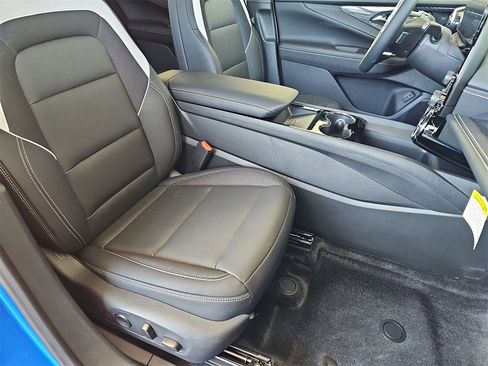 New 2025 Chevrolet Blazer EV LT image 10