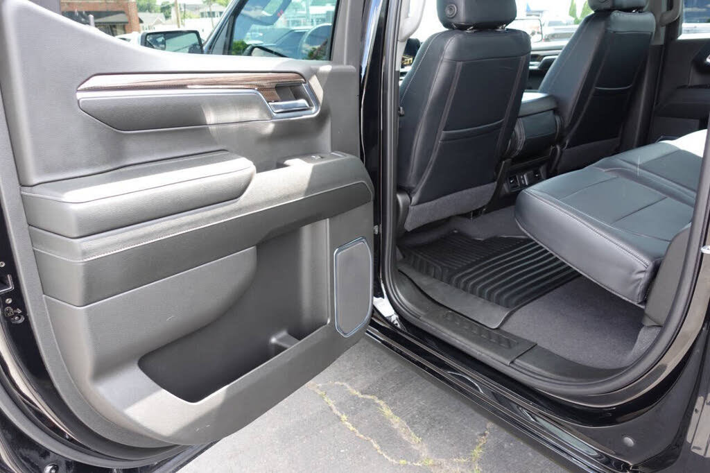 Used 2024 Chevrolet Silverado 1500 LT AWD/4WD image 21