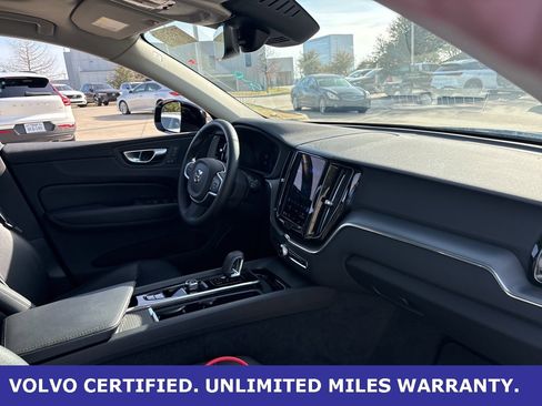 Certified 2025 Volvo XC60 B5 Core image 12