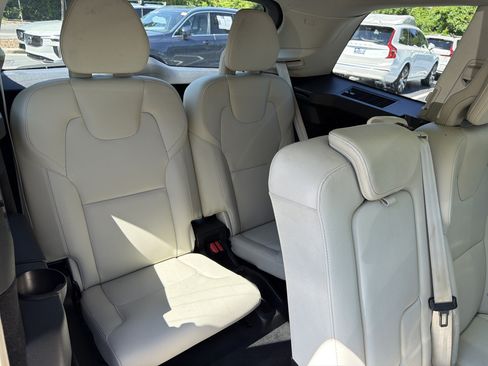 Certified 2023 Volvo XC90 B5 Plus AWD/4WD image 33