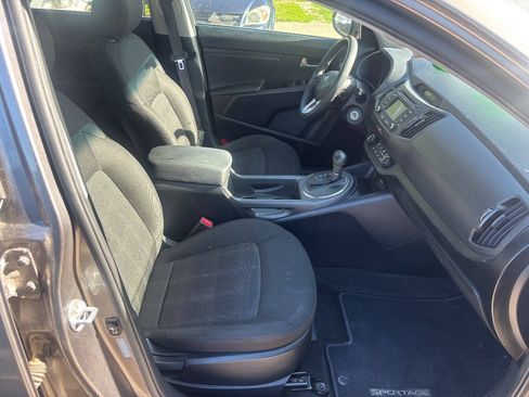 Used 2013 Kia Sportage LX w/ Convenience Pkg FWD image 10