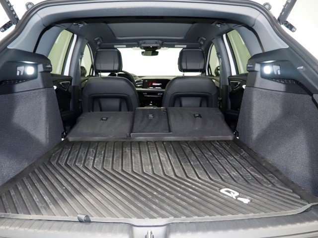 Used 2023 Audi Q4 e-tron Premium Plus w/ Premium Plus RWD image 40