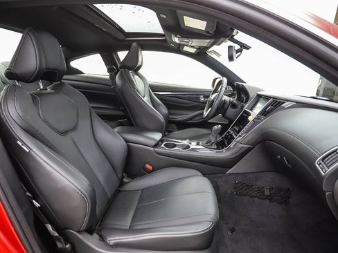 Used 2018 INFINITI Q60 Red Sport 400 w/ Sensory Package 3.0T Sport AWD/4WD image 25