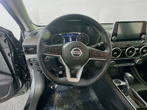 Certified 2022 Nissan Sentra SR w/ Electronics Package image 17