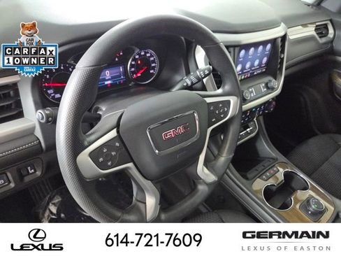 Used 2023 GMC Acadia SLE image 13