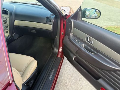 Used 2004 Ford Thunderbird Deluxe image 19