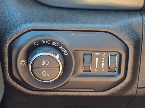 Used 2020 Jeep Gladiator Sport w/ Quick Order Package 24S AWD/4WD image 32