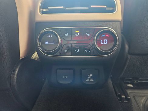 Used 2025 Genesis GV70 3.5T Sport w/ Sport Prestige Package AWD/4WD image 43