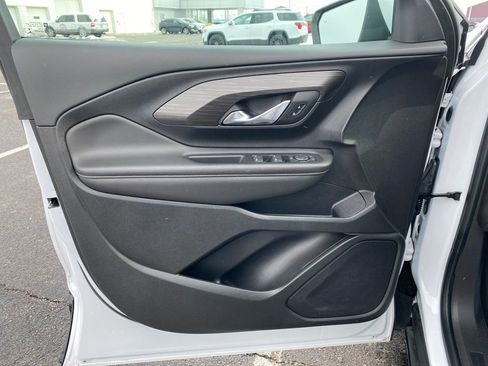 Used 2022 GMC Terrain SLE w/ Driver Convenience Package image 19