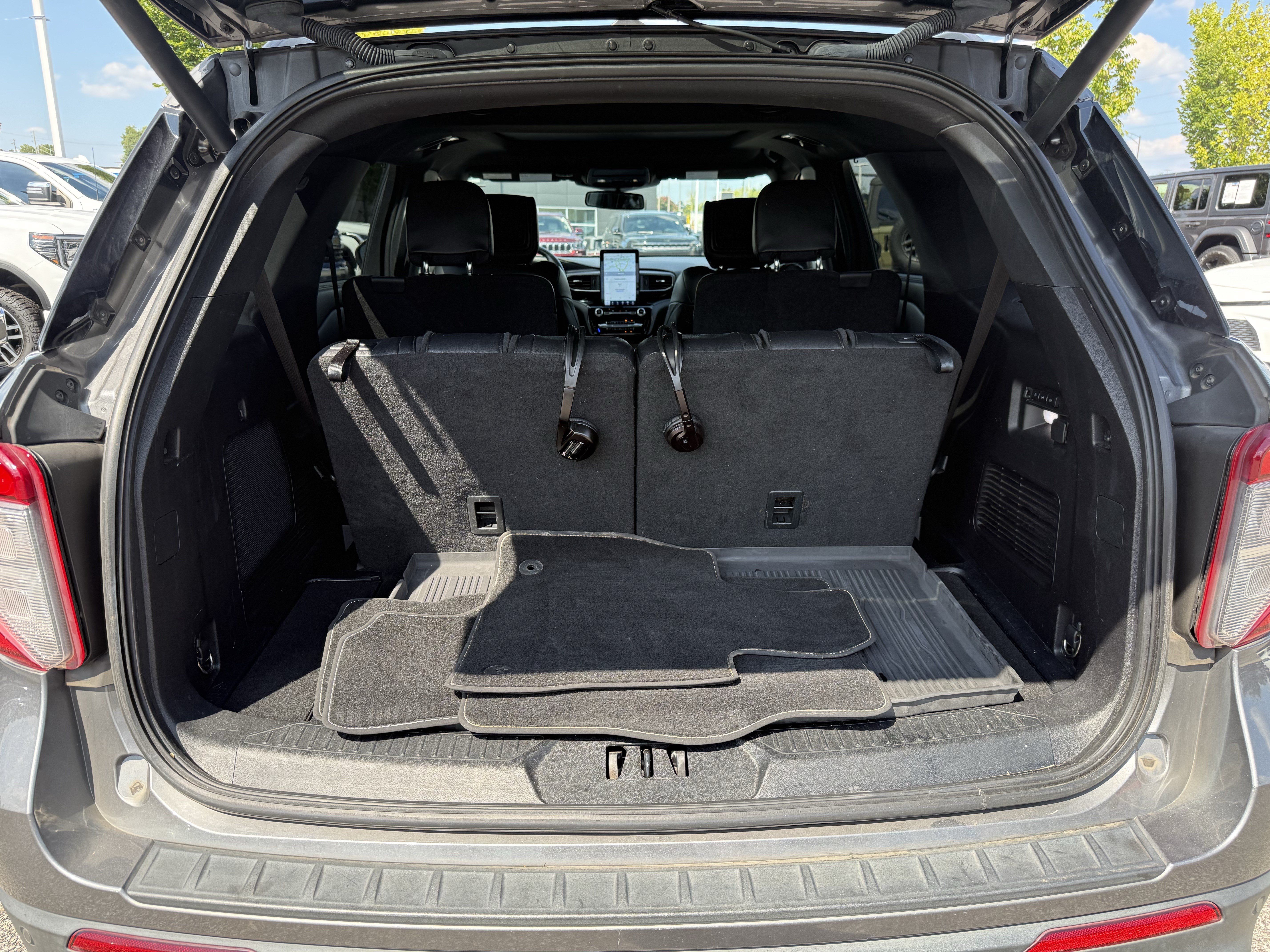 Used 2021 Ford Explorer ST w/ Equipment Group 401A AWD/4WD image 36